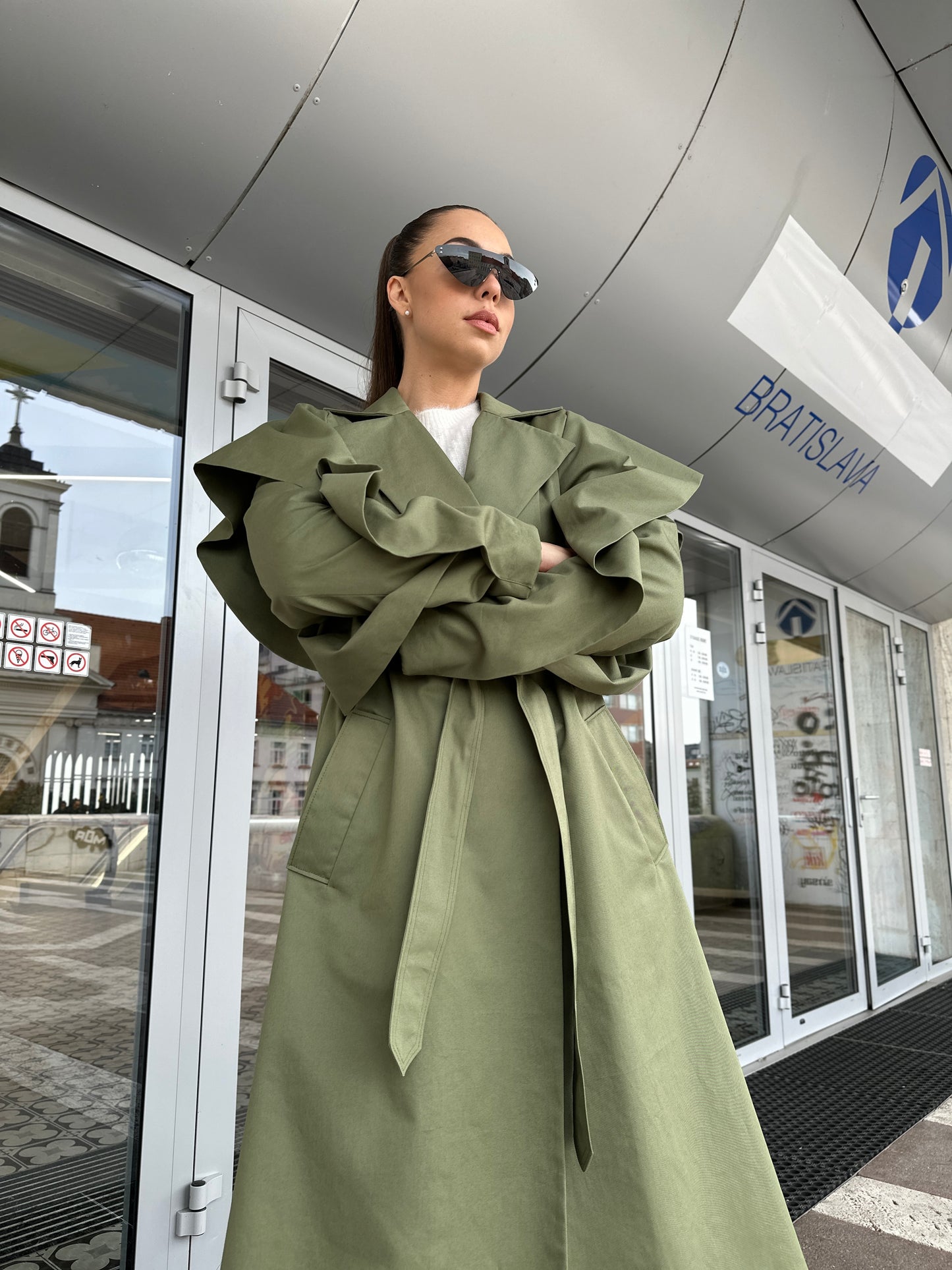 Trenčkot SLEEVES olive - SKLADOM