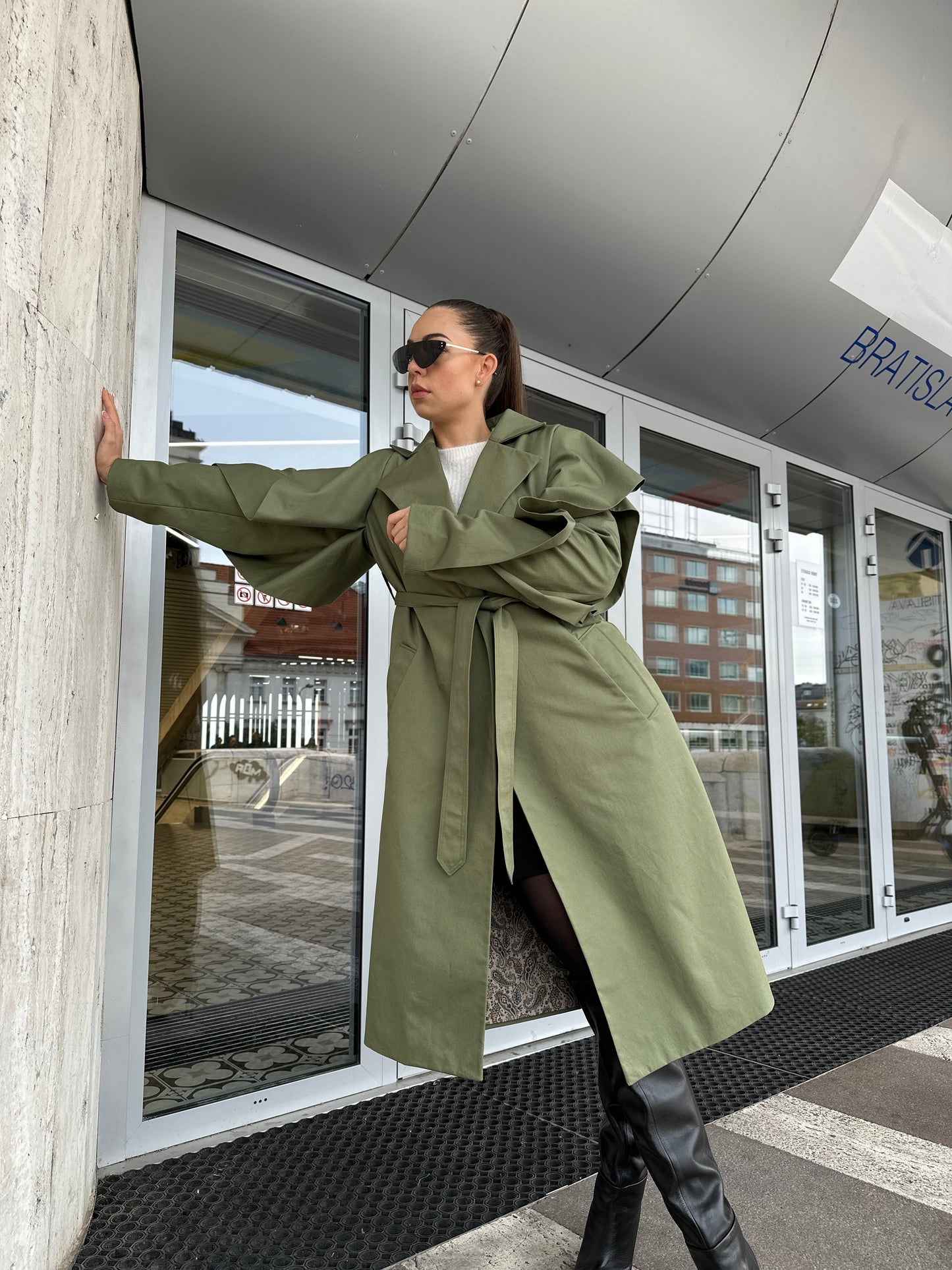 Trenčkot SLEEVES olive - SKLADOM