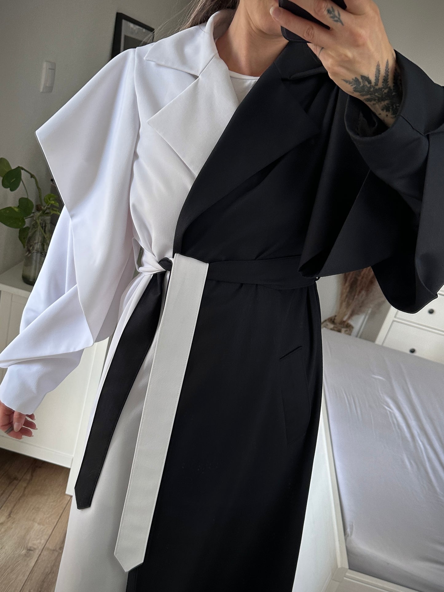 Trenčkot SLEEVES black&white