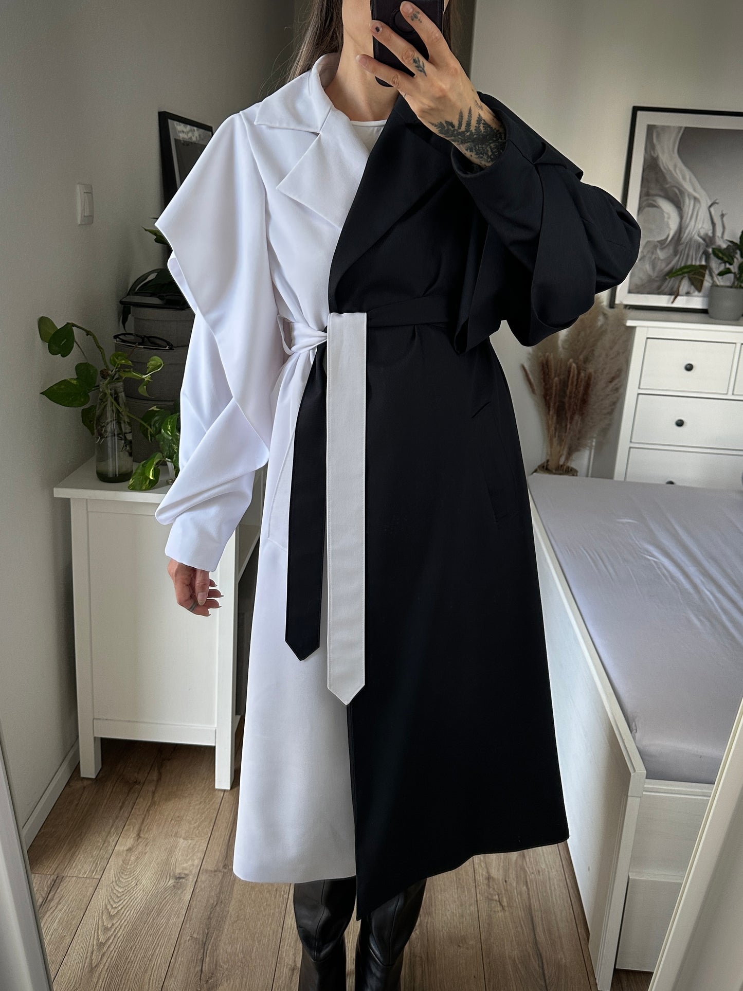 Trenčkot SLEEVES black&white