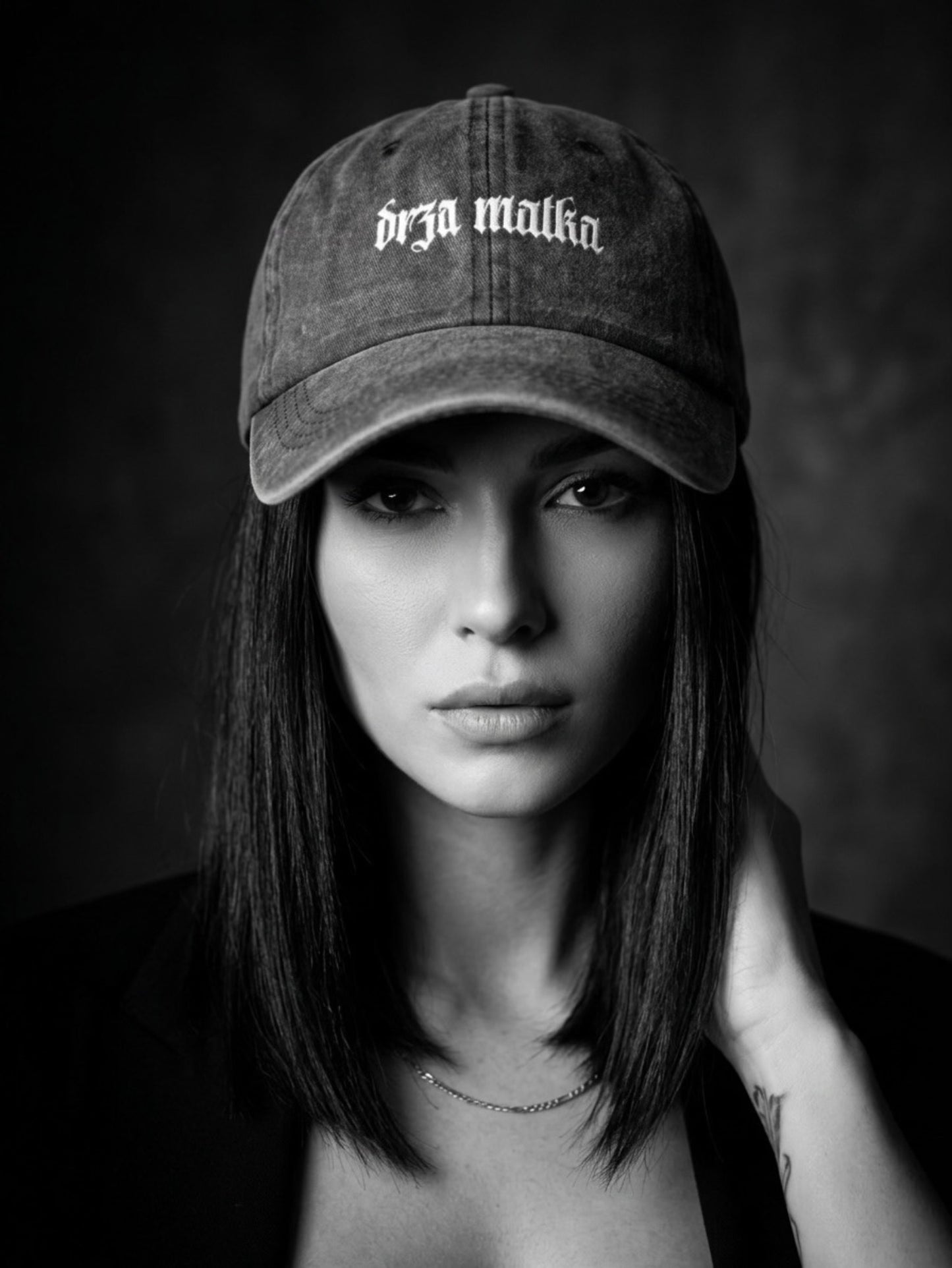 Šiltovka drza_matka
