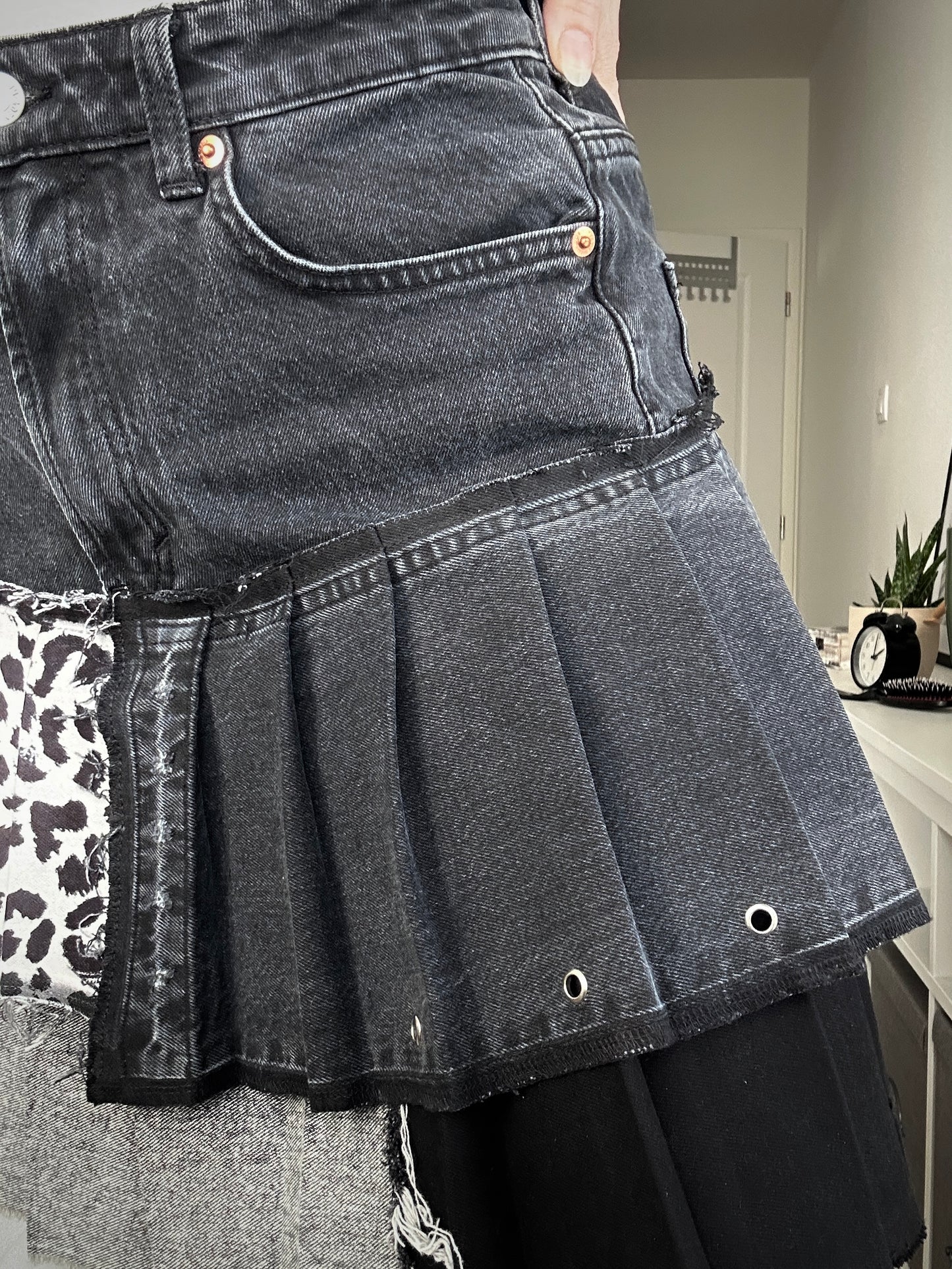 Upcycled skirt DENIM LEO black